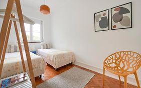Light-Filled & Renovated Apartment, By Timecooler